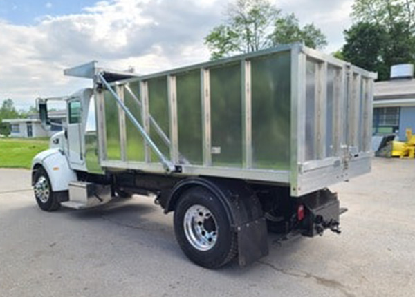 XtremeScaper custom aluminum truck body